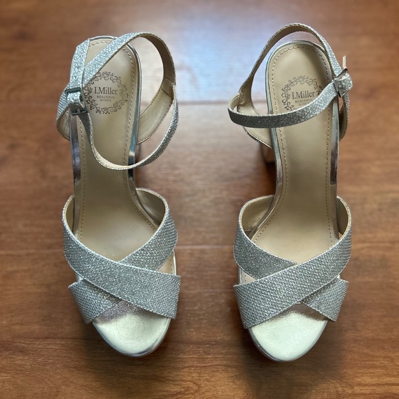 I. Miller Womens Silver Heeled Sandals Size 7 - Picture 1 of 4